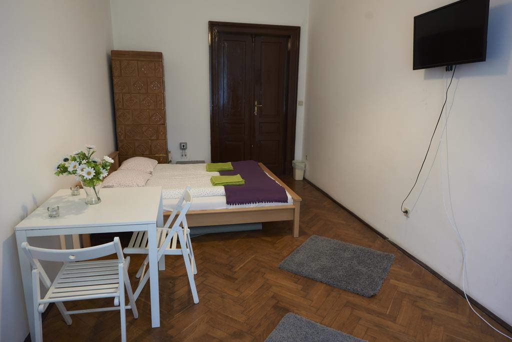 Hostel Al Fresco Krasków Eksteriør bilde