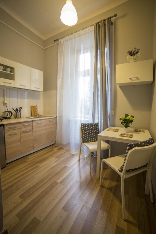 Hostel Al Fresco Krasków Eksteriør bilde