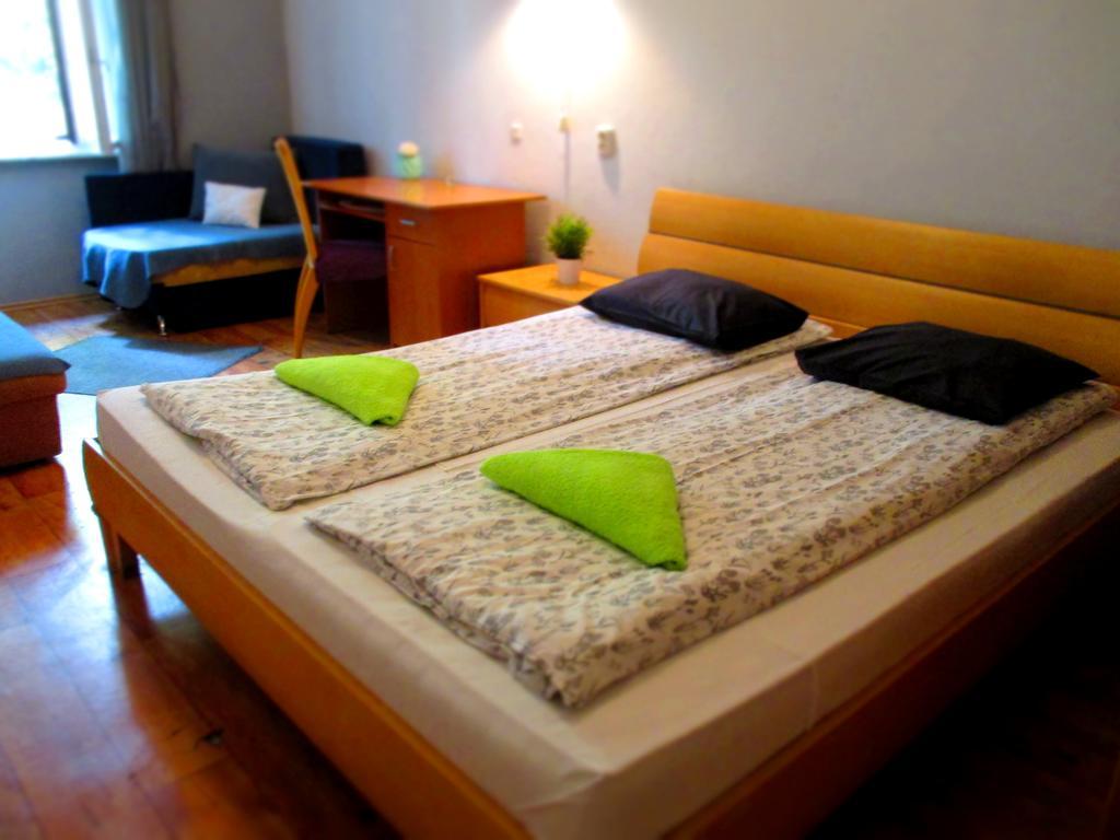 Hostel Al Fresco Krasków Eksteriør bilde