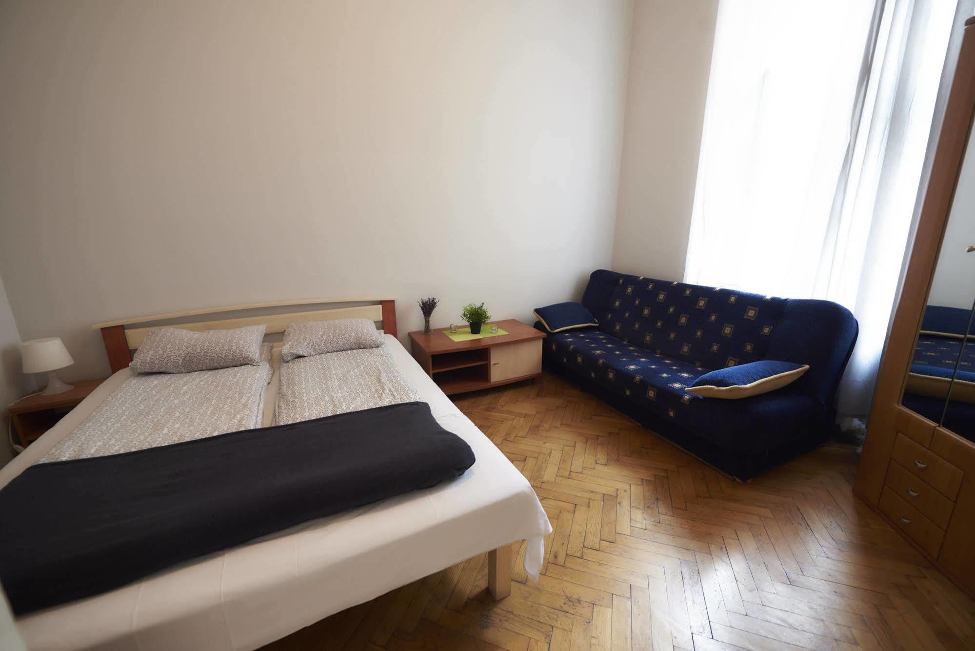 Hostel Al Fresco Krasków Eksteriør bilde