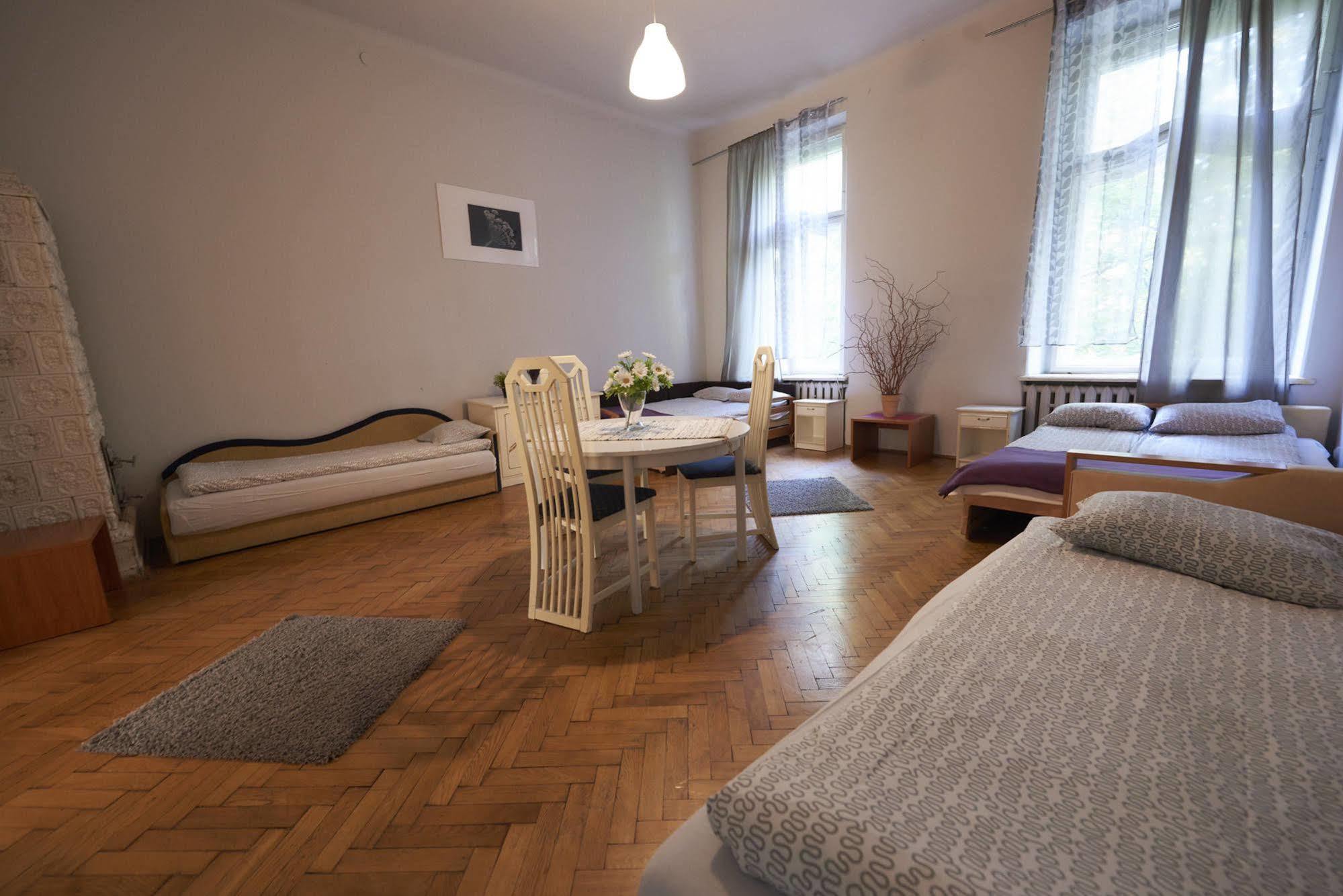 Hostel Al Fresco Krasków Eksteriør bilde