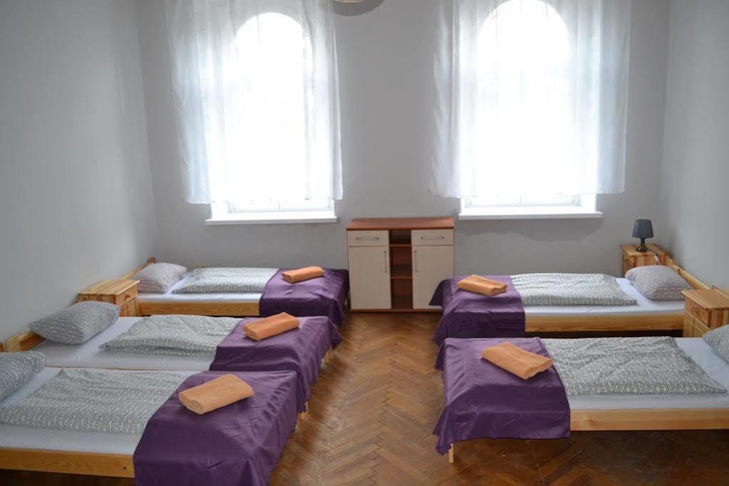 Hostel Al Fresco Krasków Eksteriør bilde